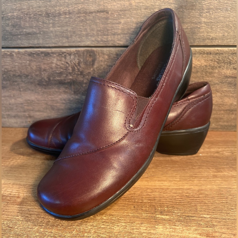 Clarks Women's Bendables Deep Brown‎ Leather Loafers Size 8.5 Slip-on